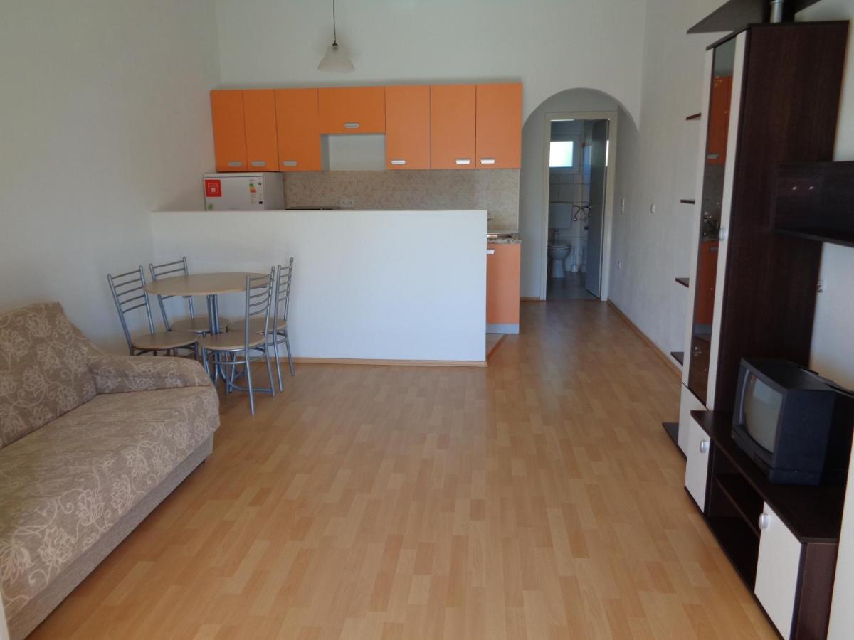 ויר Apartman Kristo מראה חיצוני תמונה