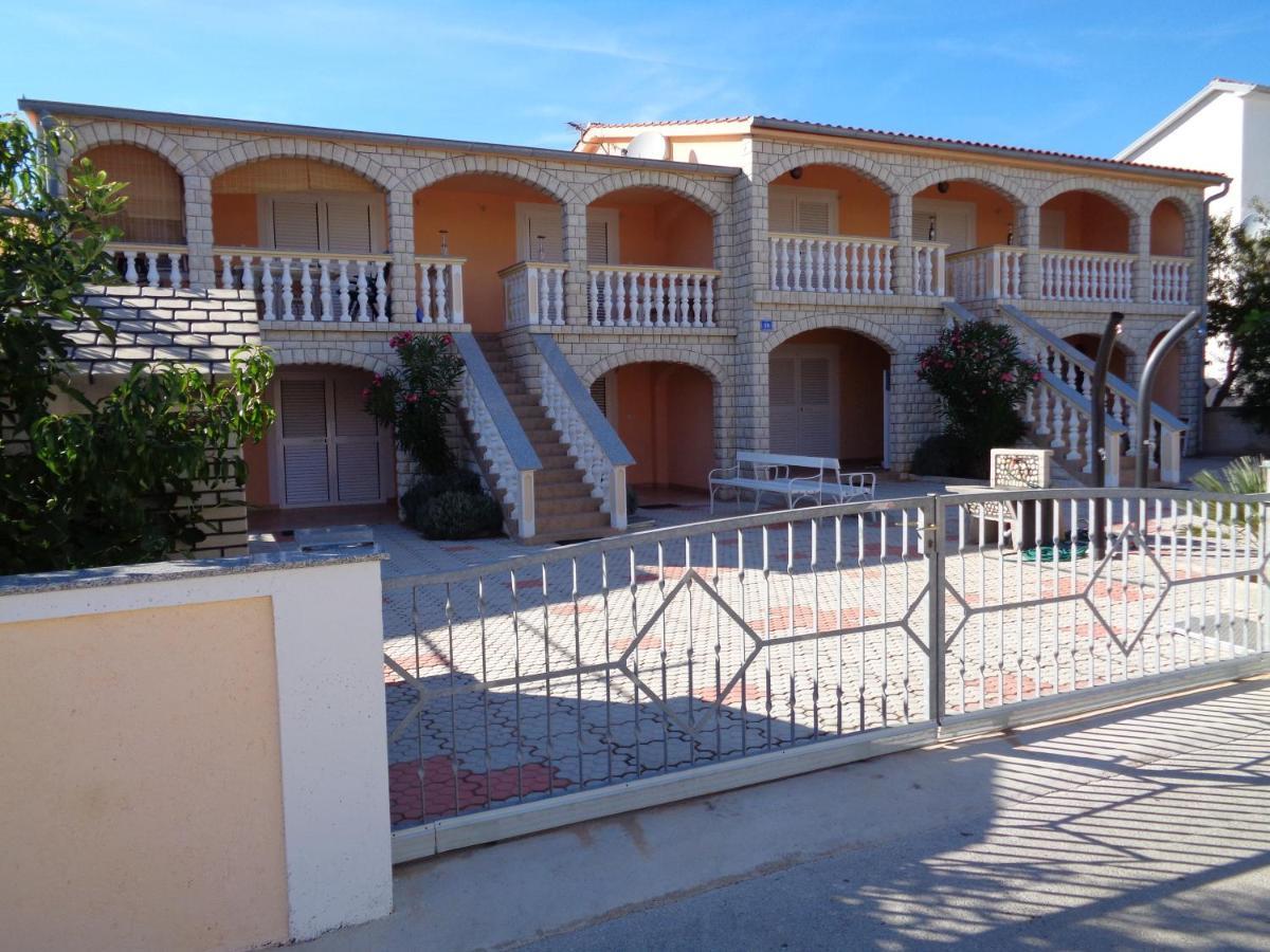 ויר Apartman Kristo מראה חיצוני תמונה