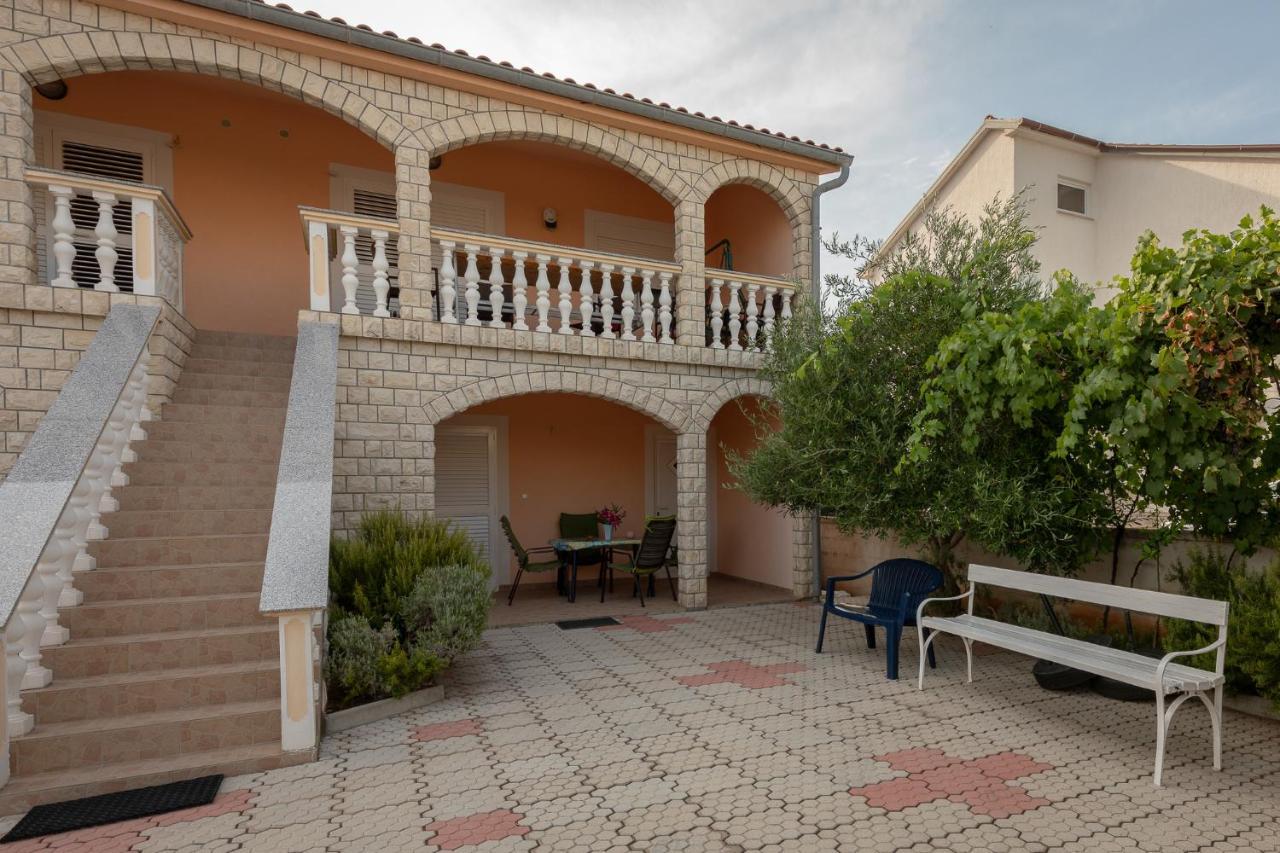 ויר Apartman Kristo מראה חיצוני תמונה